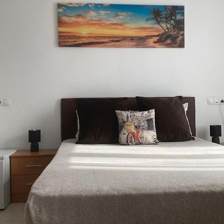 Room With Private Bathroom And Balcony Nearby The Mercado Central, Center And Beach Alicante Exterior foto