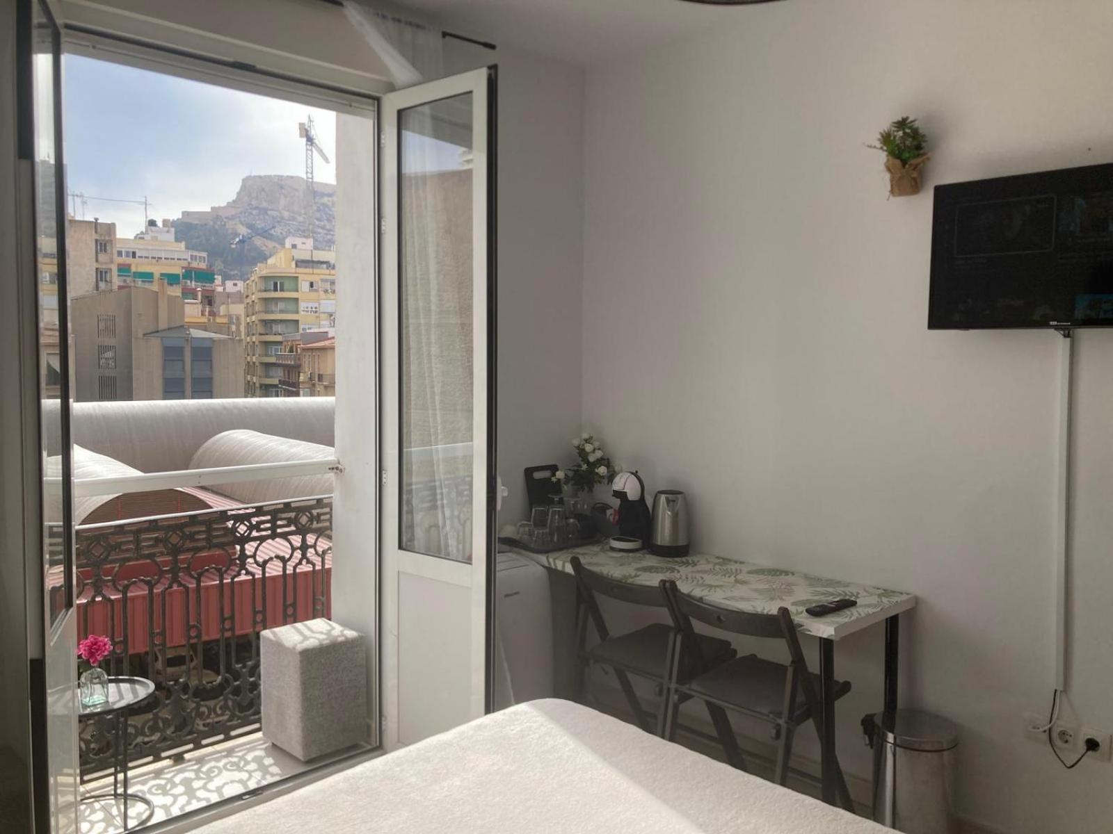 Room With Private Bathroom And Balcony Nearby The Mercado Central, Center And Beach Alicante Exterior foto