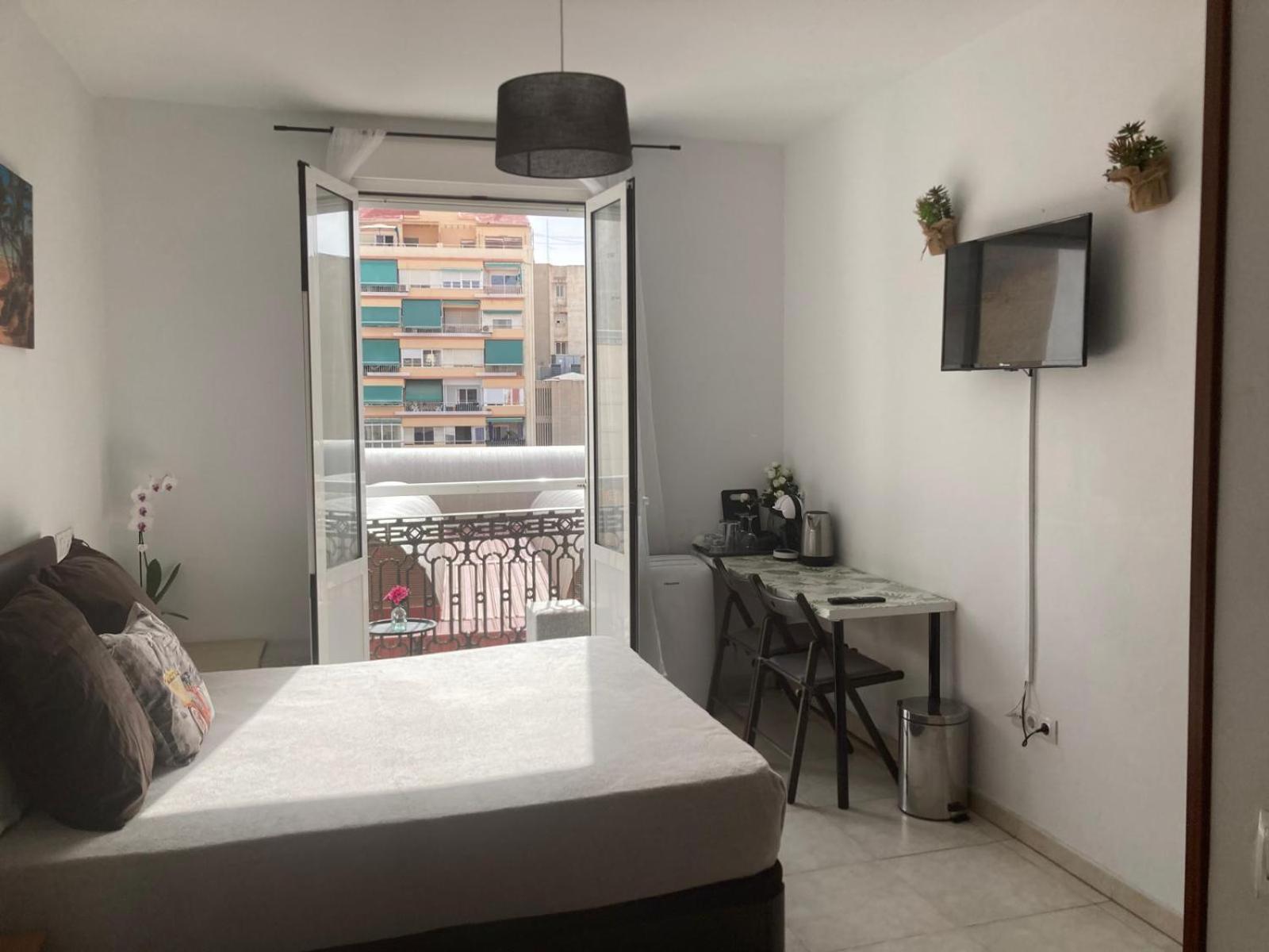 Room With Private Bathroom And Balcony Nearby The Mercado Central, Center And Beach Alicante Exterior foto