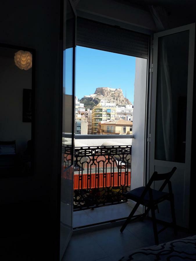 Room With Private Bathroom And Balcony Nearby The Mercado Central, Center And Beach Alicante Exterior foto
